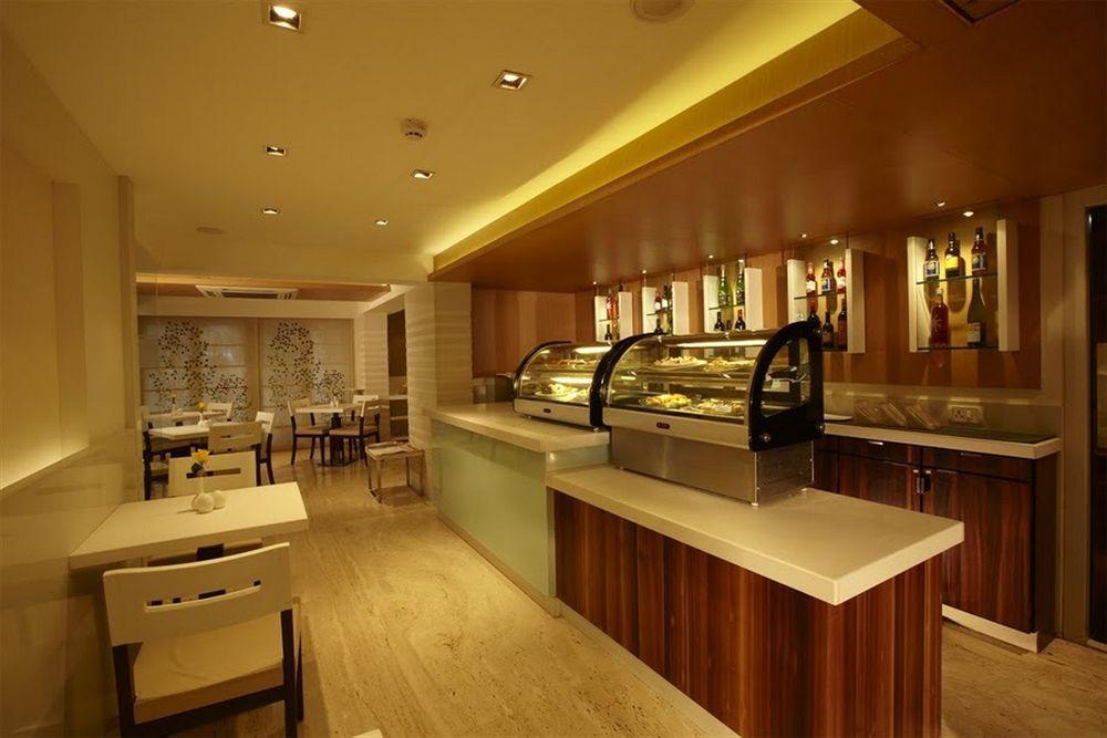 Hotel Bawa Continental Mumbai Exterior photo