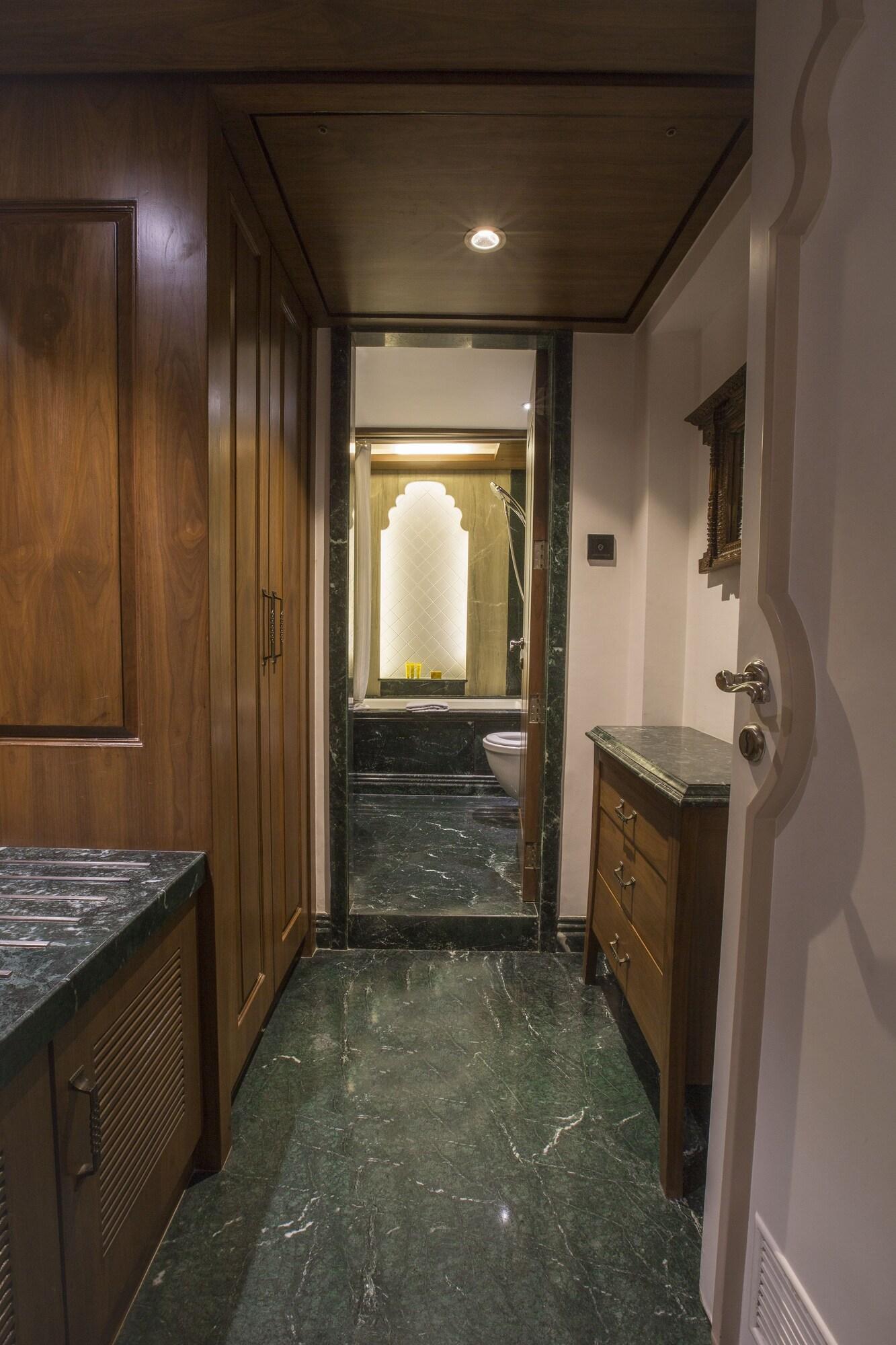 Hotel Bawa Continental Mumbai Exterior photo