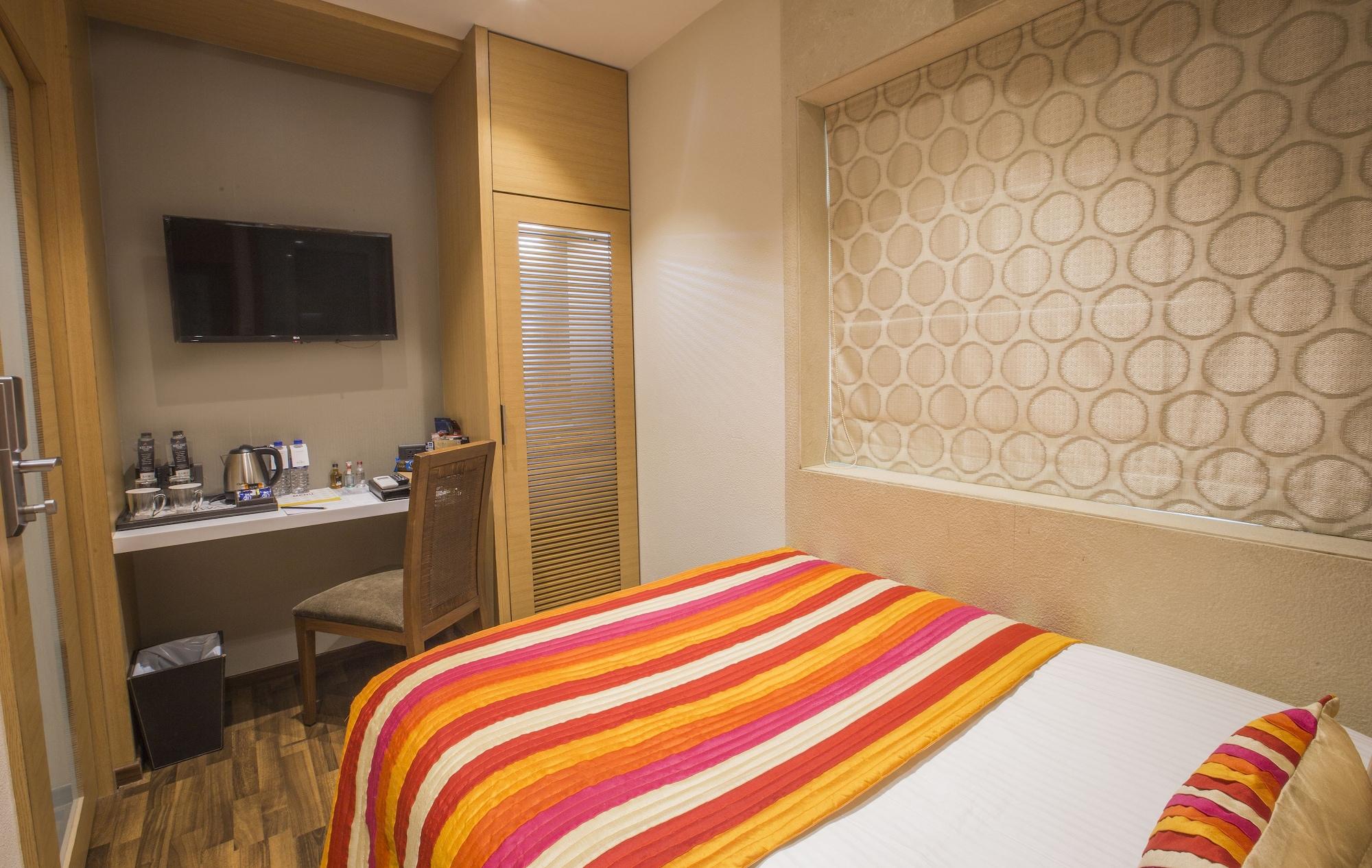 Hotel Bawa Continental Mumbai Exterior photo