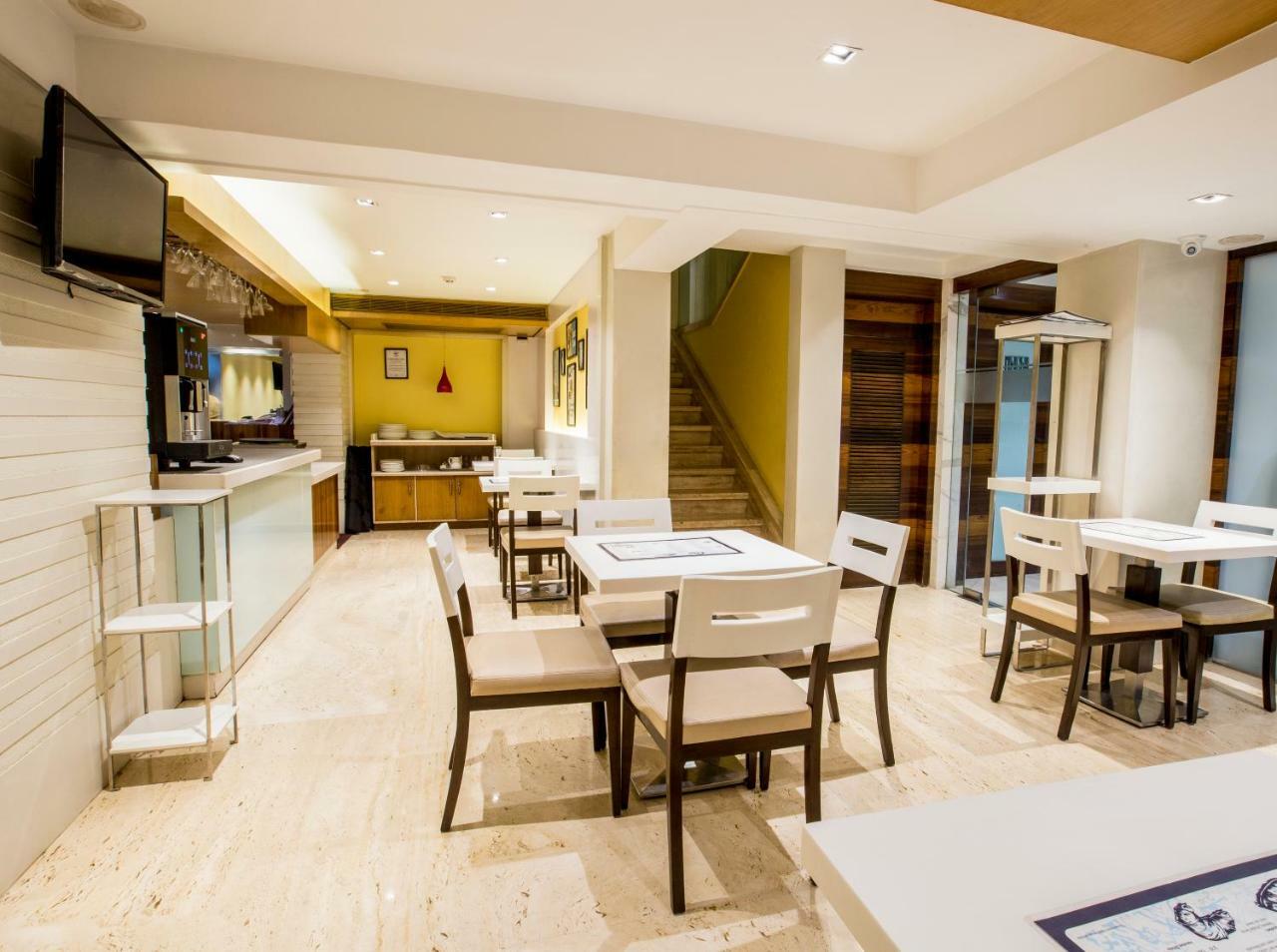 Hotel Bawa Continental Mumbai Exterior photo